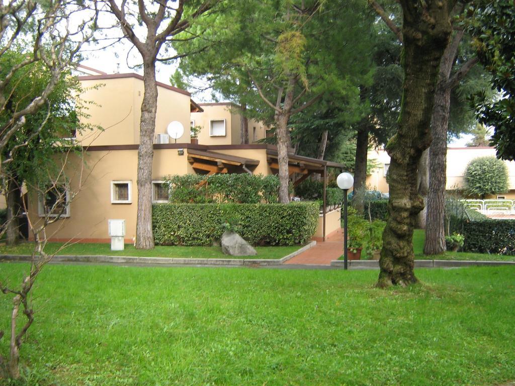 Residence La Madonnina ペスキエーラ・デル・ガルダ エクステリア 写真