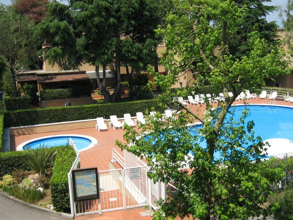 Residence La Madonnina ペスキエーラ・デル・ガルダ エクステリア 写真